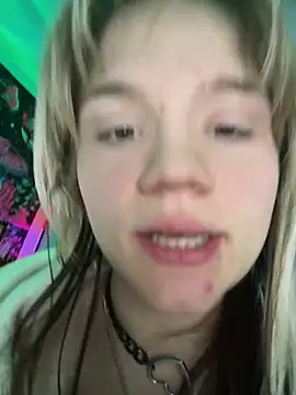 Chat +18 de Cutiepiespanks ao vivo