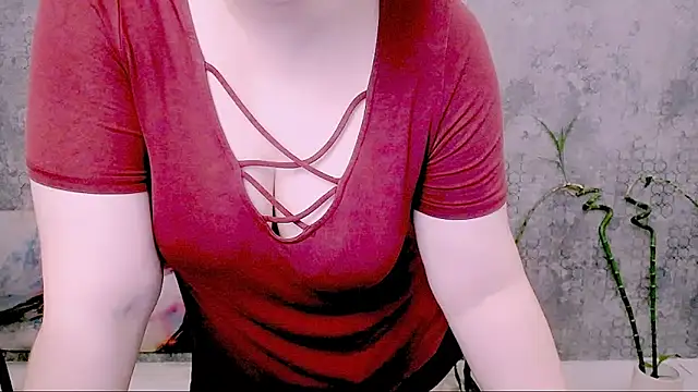 DjulliaのライブXXXチャット