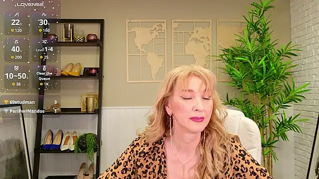 LadyLeea Adlı Modelin Canlı XXX Sohbeti