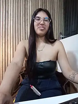 Valk_submissiven Live XXX chat