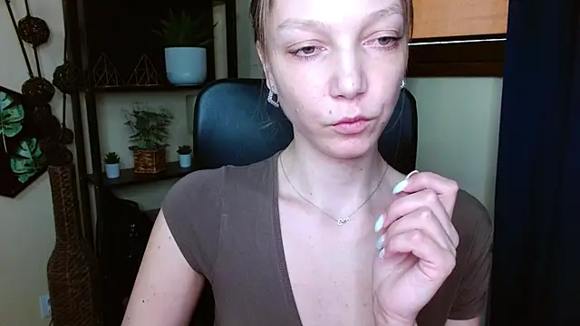 EmillyPlay Chat XXX live