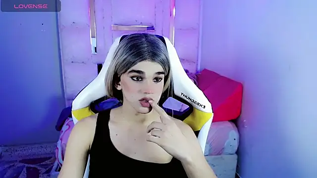 Sophiaa_doll_ Webcamshow