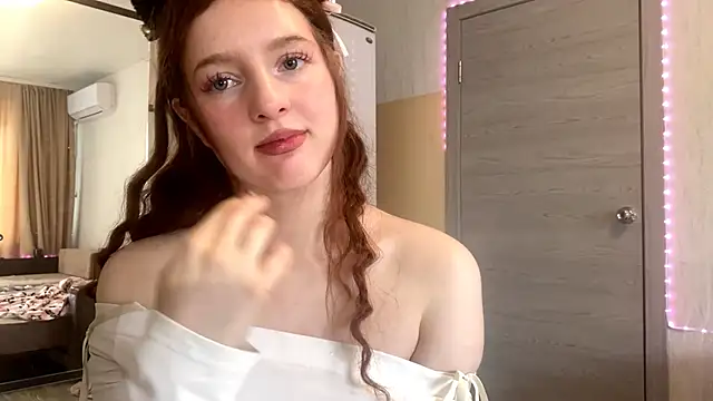 MillyHowden élő XXX-chatje