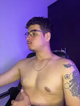 Show modela BjornSteel na web-kameri