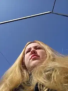 Chat +18 de LianaJu ao vivo