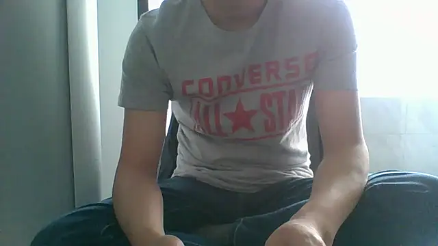 nole_china7: διαδικτυακό σόου στην κάμερα