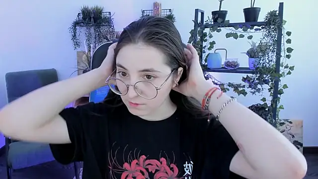 VirtuallVoyant 라이브 XXX 채팅