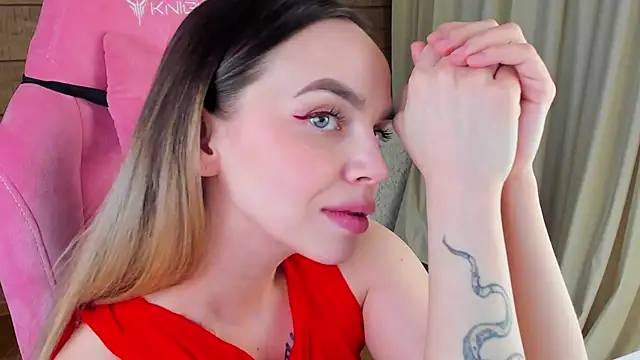 AnitaVenture: онлайн-секс-чат