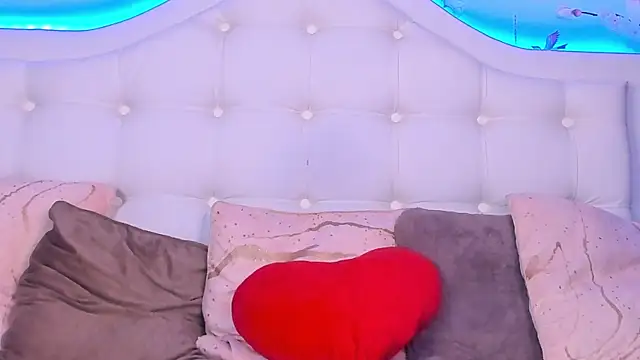 TinyBlair live XXX chat