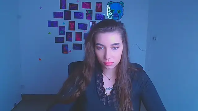 NikaMystic Adlı Modelin Canlı XXX Sohbeti