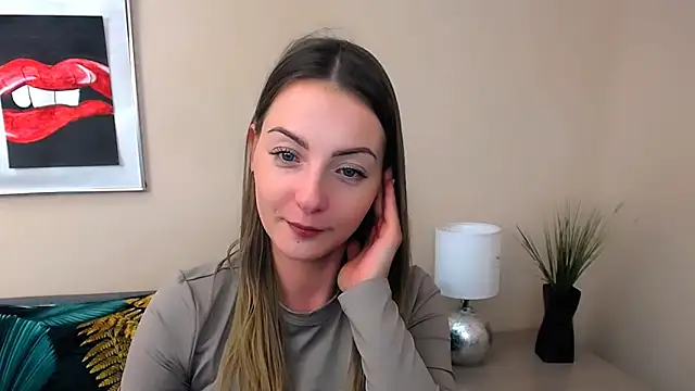 NatalieSexy Adlı Modelin Canlı XXX Sohbeti