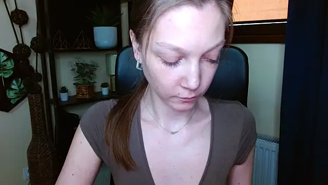 EmillyPlay 即時 XXX 聊天