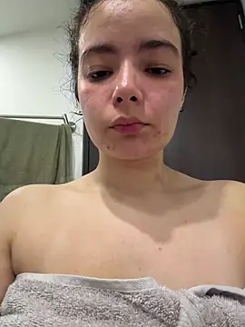 Antoniart_ élő XXX-chatje