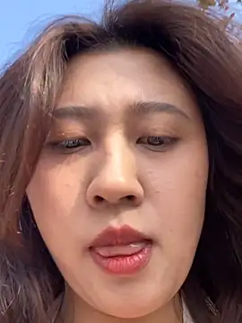 Liliya-77 即時 XXX 聊天