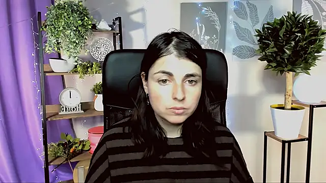 دردشة MartaEdams الجنسية المباشرة