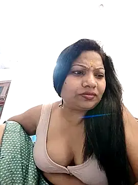 Cute-Janvi20のライブXXXチャット