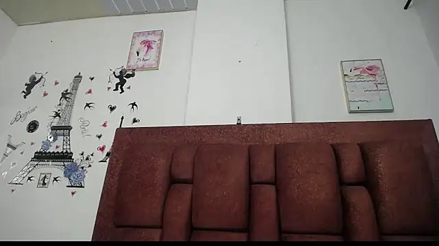 vzafiroper élő XXX-chatje