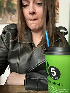 CrazyTori 라이브 XXX 채팅