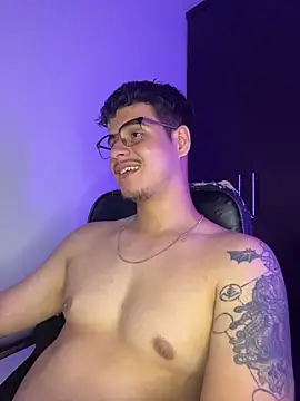 BjornSteel 在 線直播表演