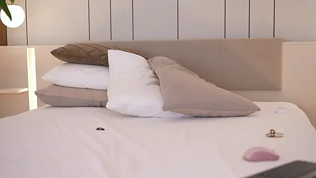 DoviaClaire 라이브 XXX 채팅