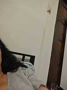 NakedMILFx Chat XXX live