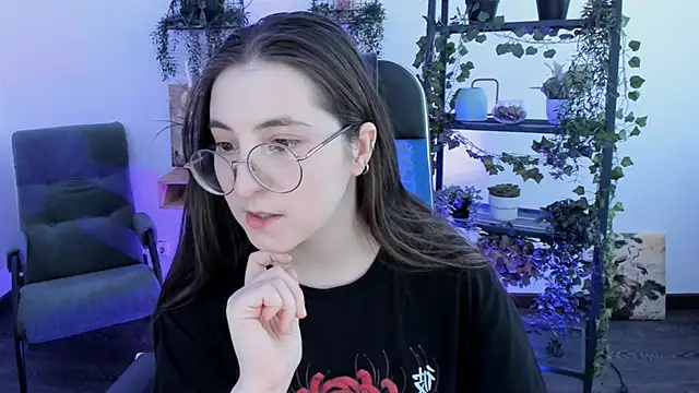 VirtuallVoyant Chat XXX live