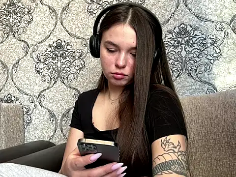 AkikoAnkrom Chat XXX in diretta