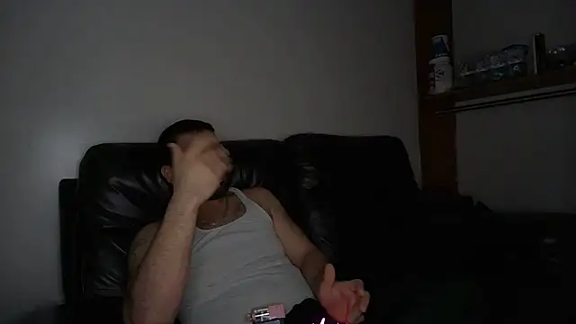 Zander823 Show in webcam