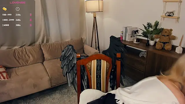 LaureMestler: онлайн-секс-чат