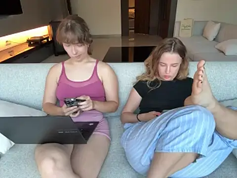 Nura_n_Sarah Adlı Modelin Web Kamerası Şovu