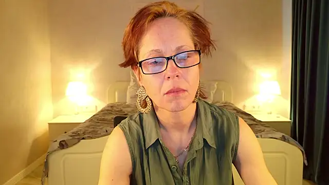 LioraWeiss: απευθείας συνομιλία ΧΧΧ