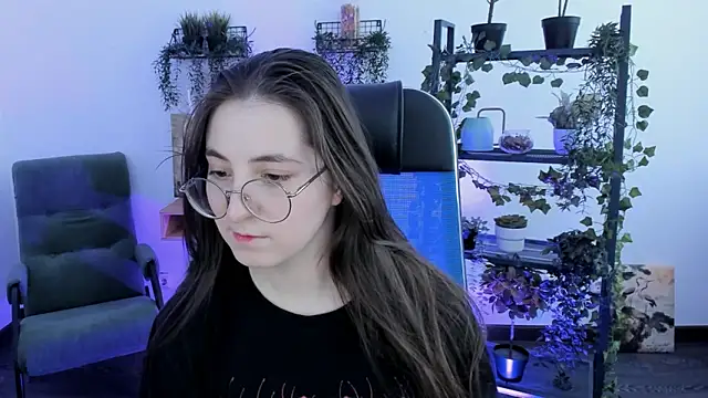 VirtuallVoyant Chat XXX live