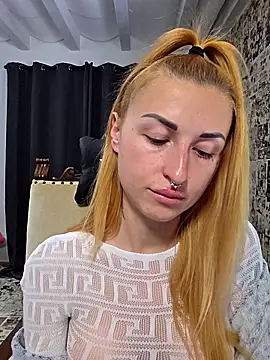 kylie_blck: απευθείας συνομιλία ΧΧΧ