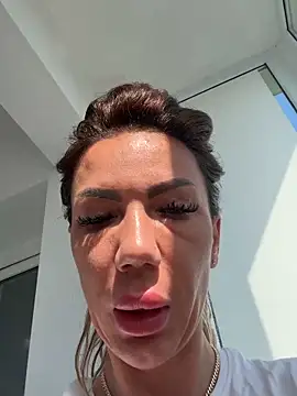 LoreennAny Webcam show