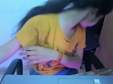 Онлайн чат XXX Hotsurbhi