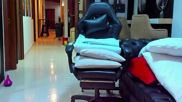 laiamilf 现场XXX聊天