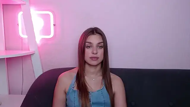 MilanaAngelAs Chat XXX in diretta