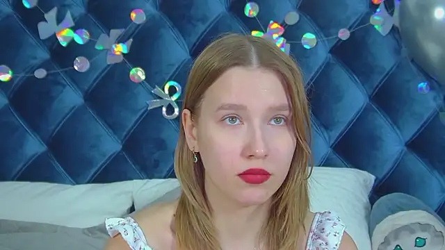 LiliLinnn Webbikameraesitys