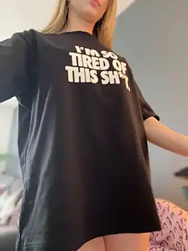 Mia_Ethan Chat XXX in diretta