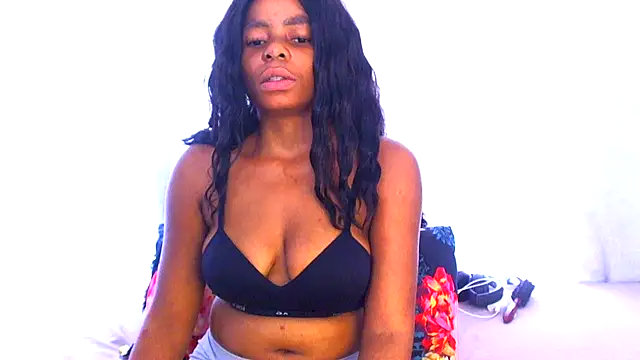 SMALLBOOBSXX 现场XXX聊天