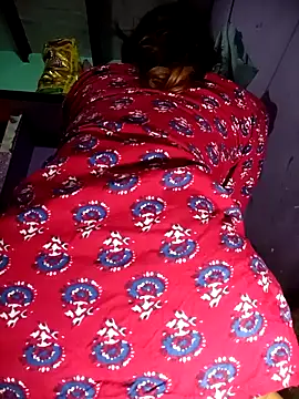 SANDHYAHOTKUMARI Adlı Modelin Canlı XXX Sohbeti