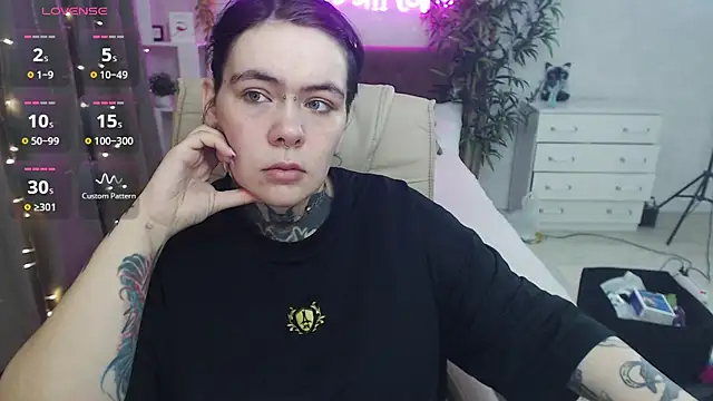 Chat XXX Live Qwerty_Anna_Lbo