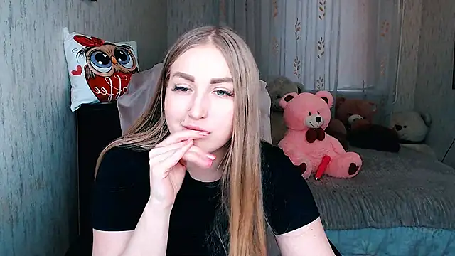 XXX chat uživo modela _KittyBoo