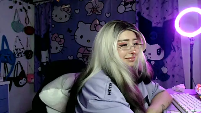 XXX chat uživo modela lussyevans24