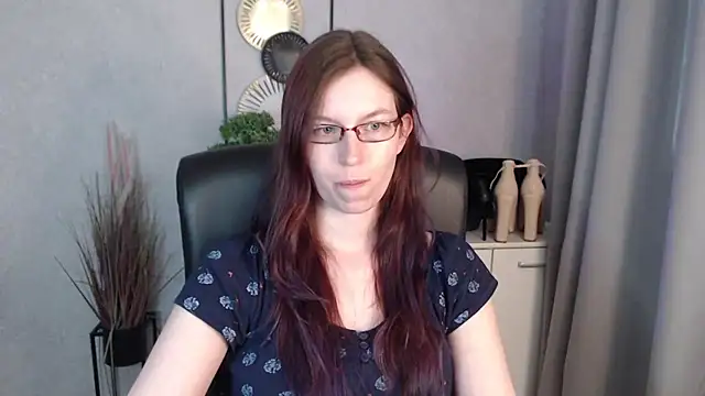 emmaxDelight Adlı Modelin Canlı XXX Sohbeti