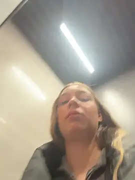 SashaCattのウェブカメラショー