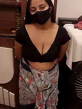 Cute-angle-1 Live XXX-Chat