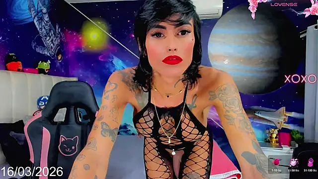 XXX chat uživo modela Nella_Dolls