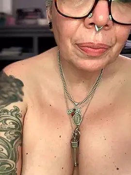 dieseldame1313's Live XXX Chat