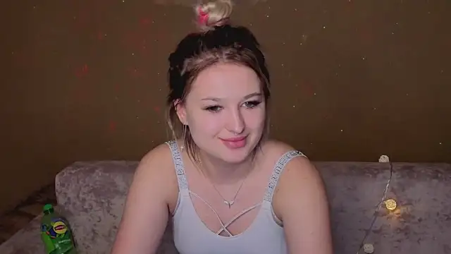 Chat +18 de Banana_Bowl ao vivo